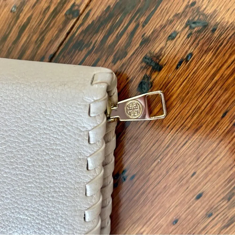 Tory Burch Marion Multi-Gusset Continental Zipped Wallet in Light Oak